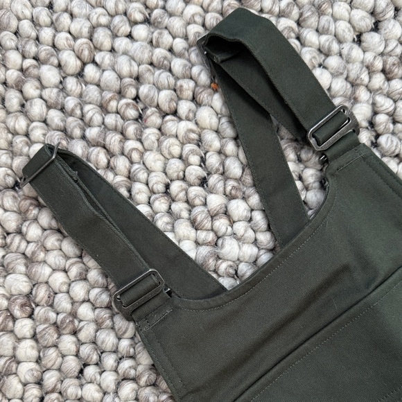 Woods Heritage Short Overall in Climbing Ivy Green - Picture 3 of 6